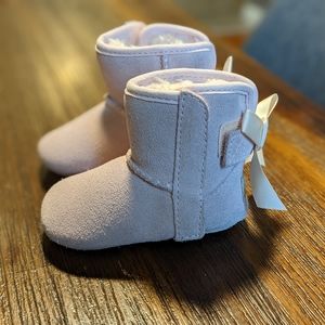 UGG Baby Jesse Bow II & Beanie Boot - Size infant 0-1 Baby Shoes